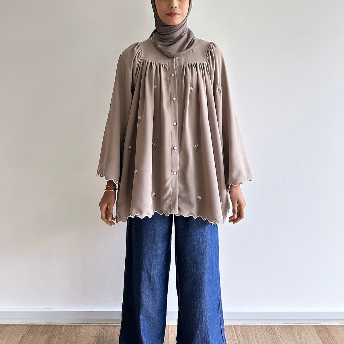 Nia sulam blouse