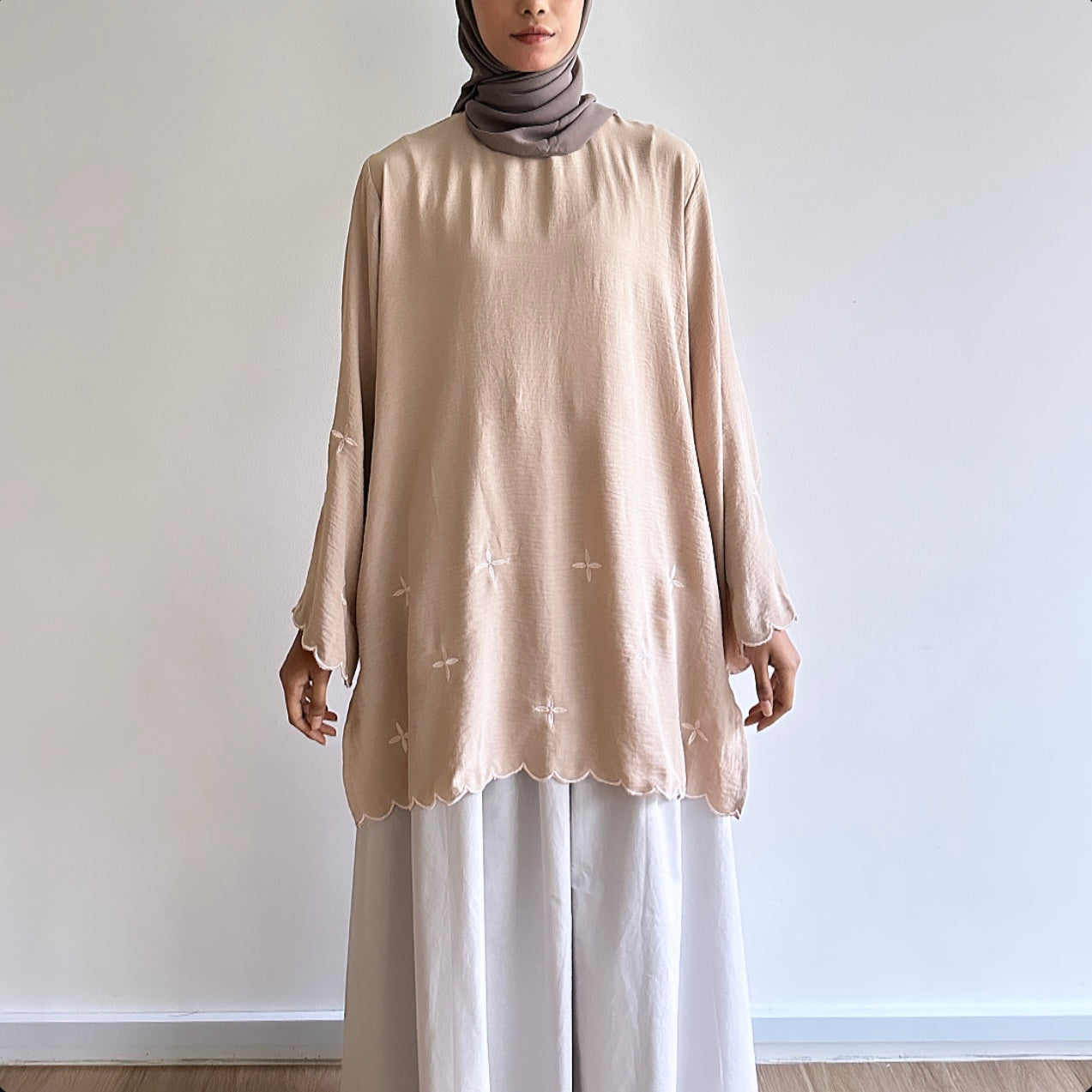 Elena sulam tunic