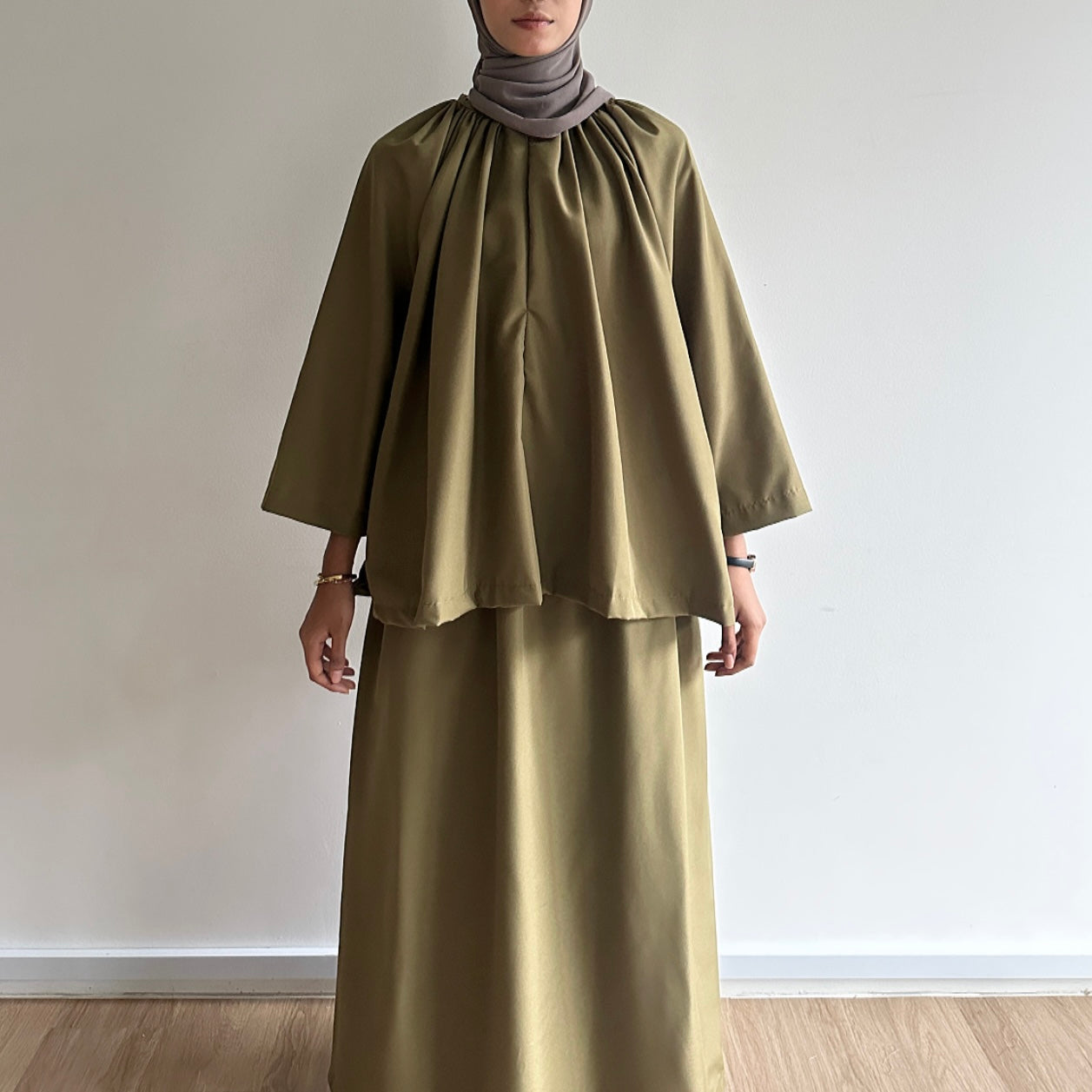 Tania classic skirt set