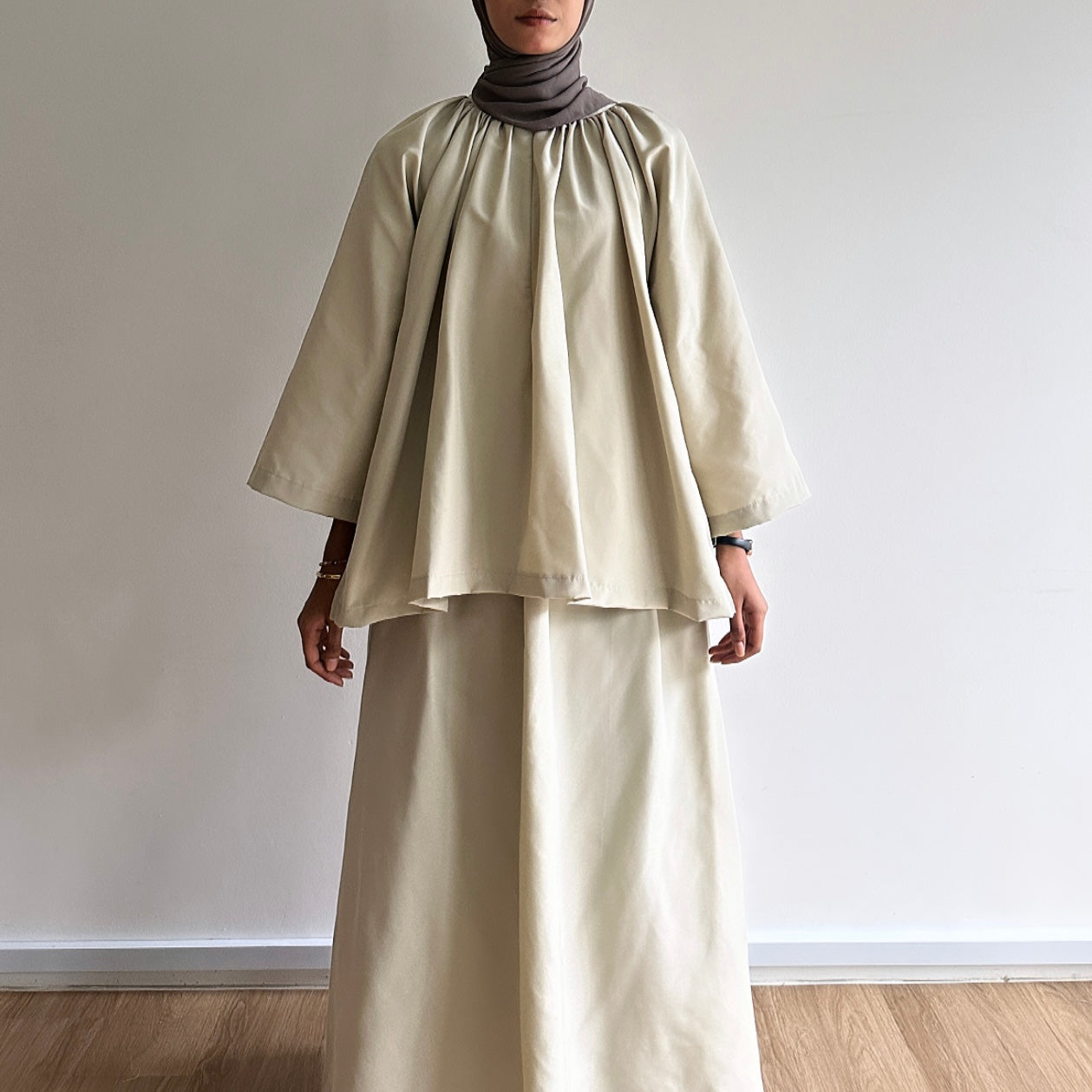 Tania classic skirt set