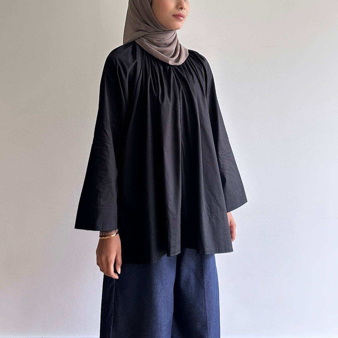 Cara raglan blouse