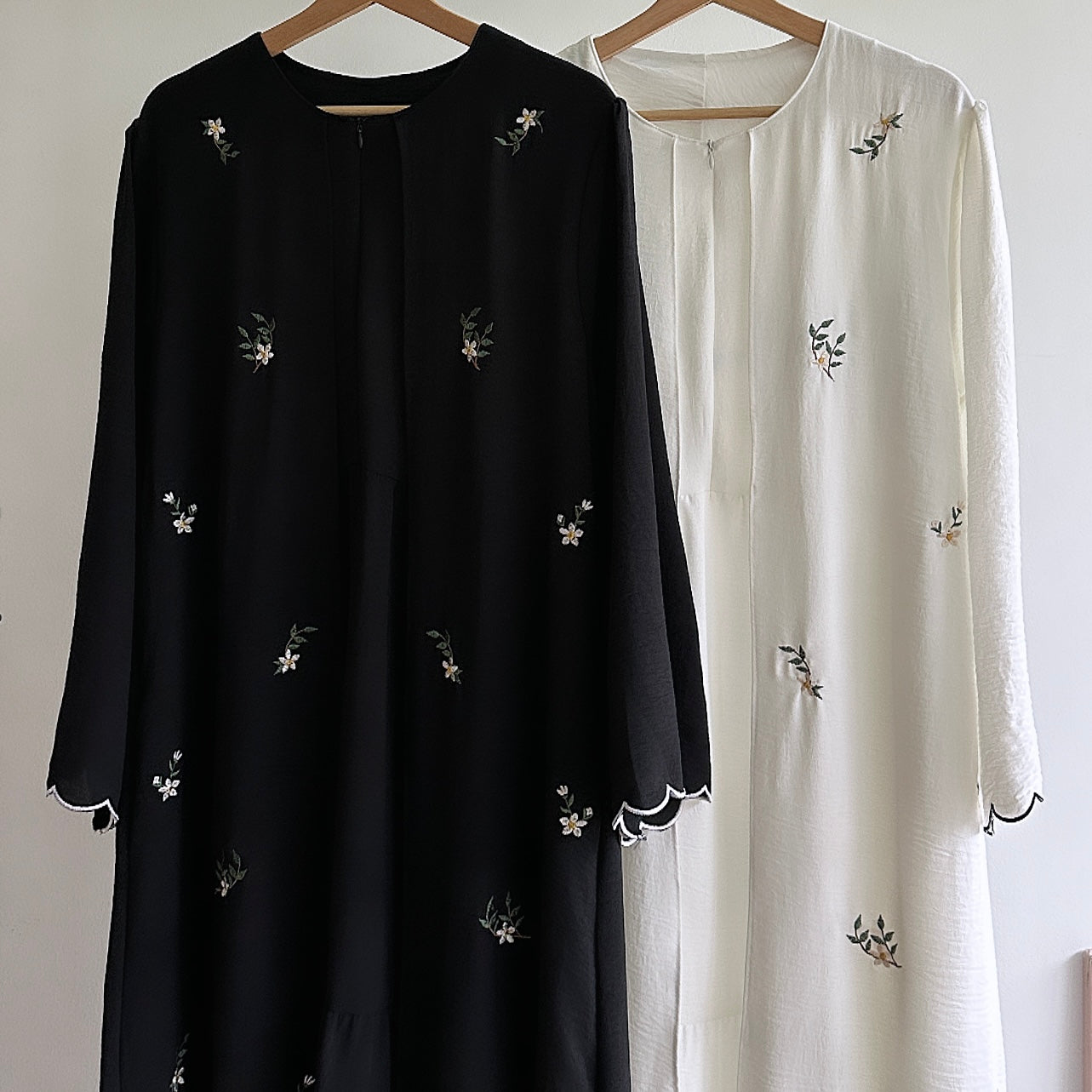 Luna sulam abaya