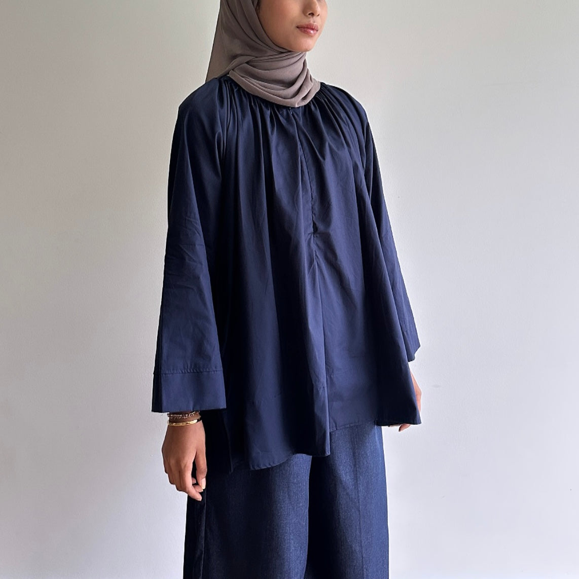 Cara raglan blouse