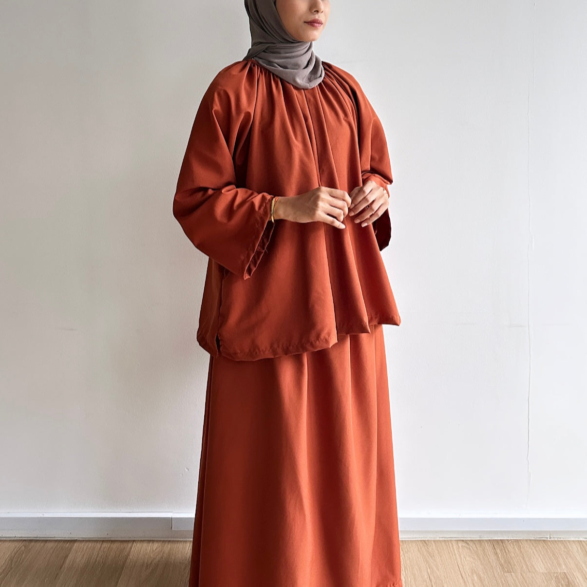 Tania classic skirt set