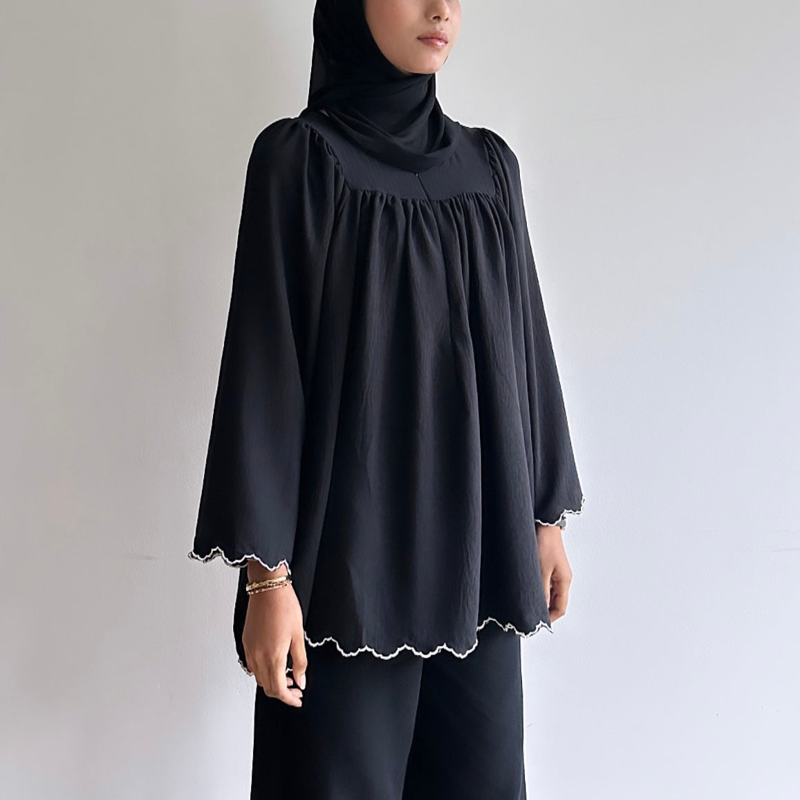 Tia sulam blouse