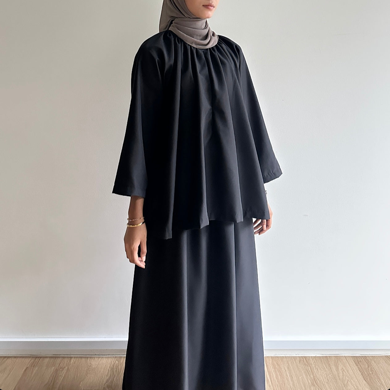 Tania classic skirt set