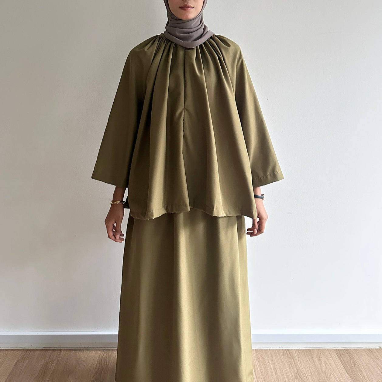 Tania classic skirt set