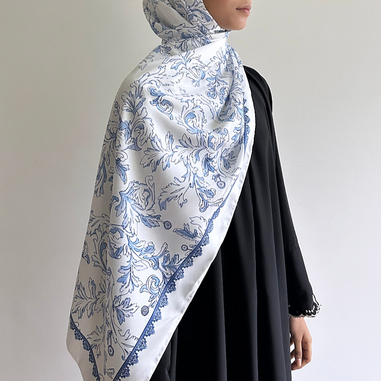 Bleu printed long shawl