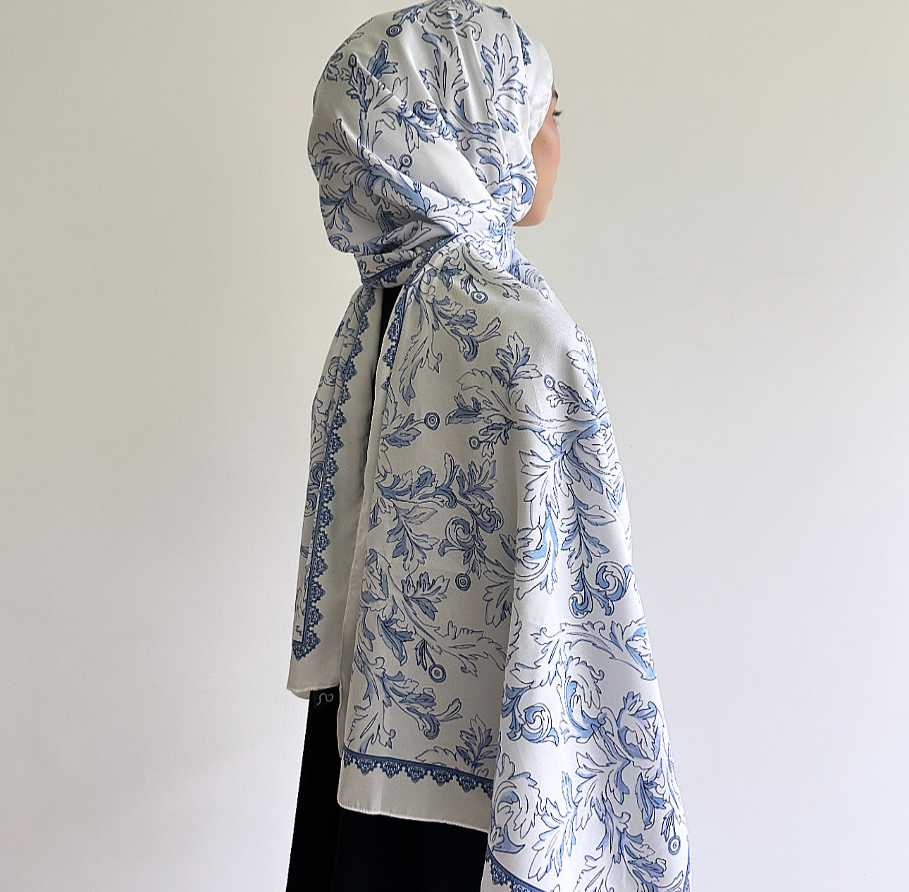 Bleu printed long shawl