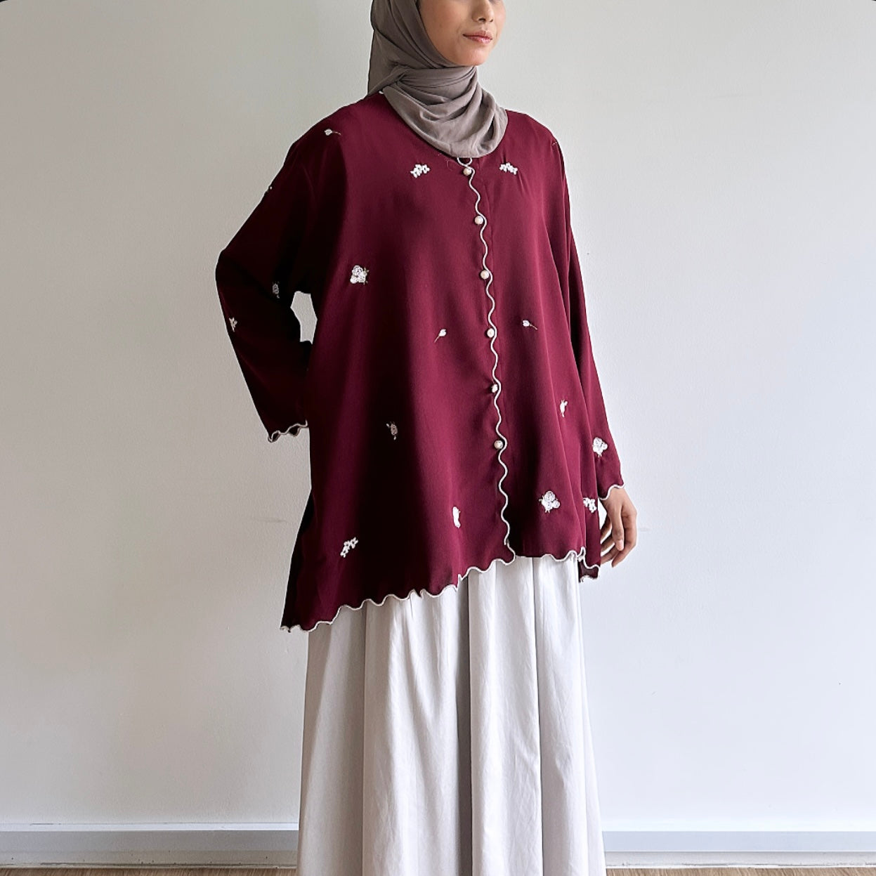 Aura sulam blouse