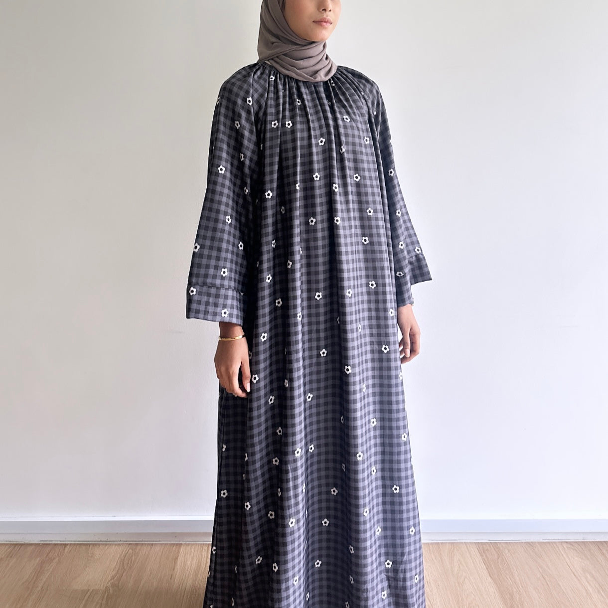 Kira daisy gingham dress