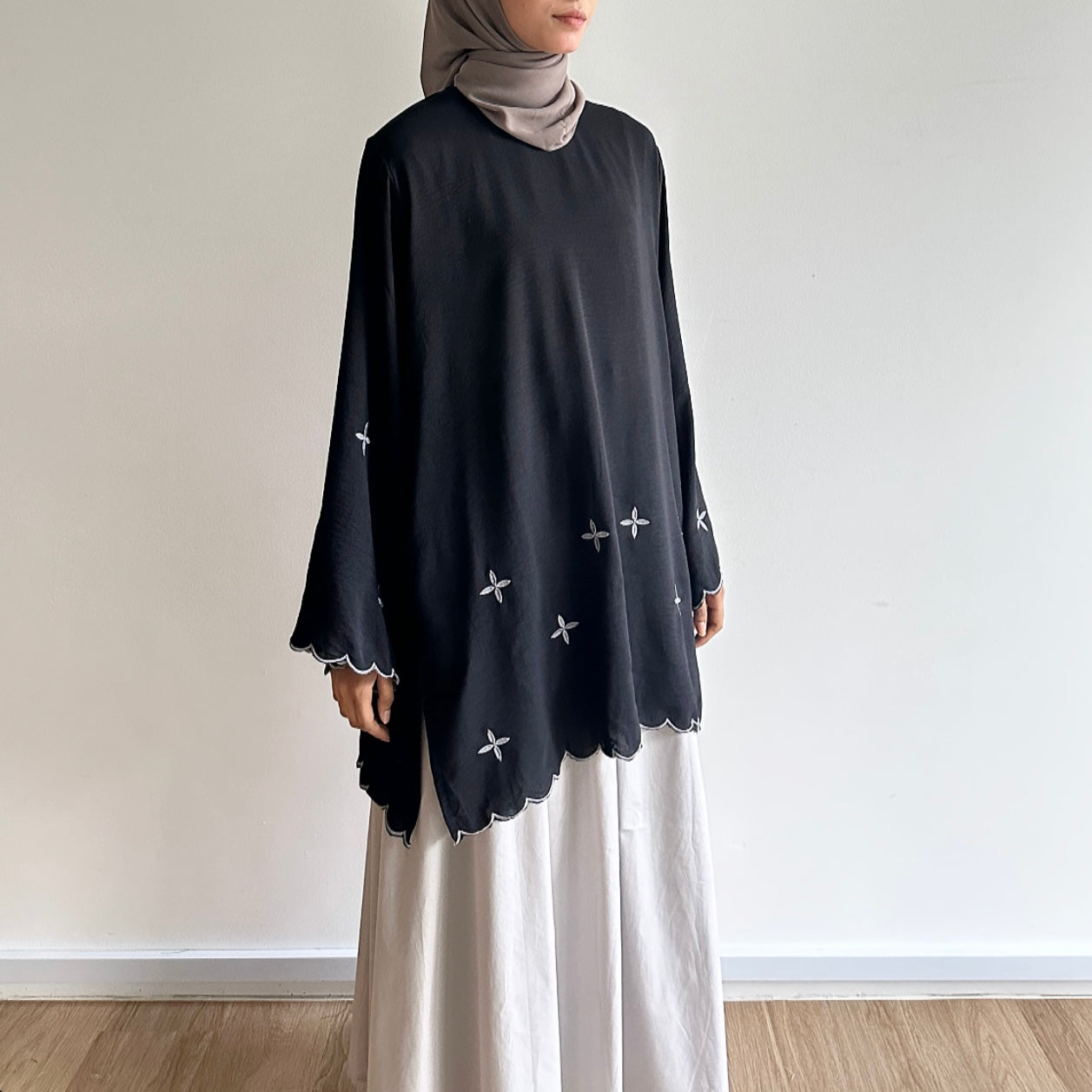 Elena sulam tunic
