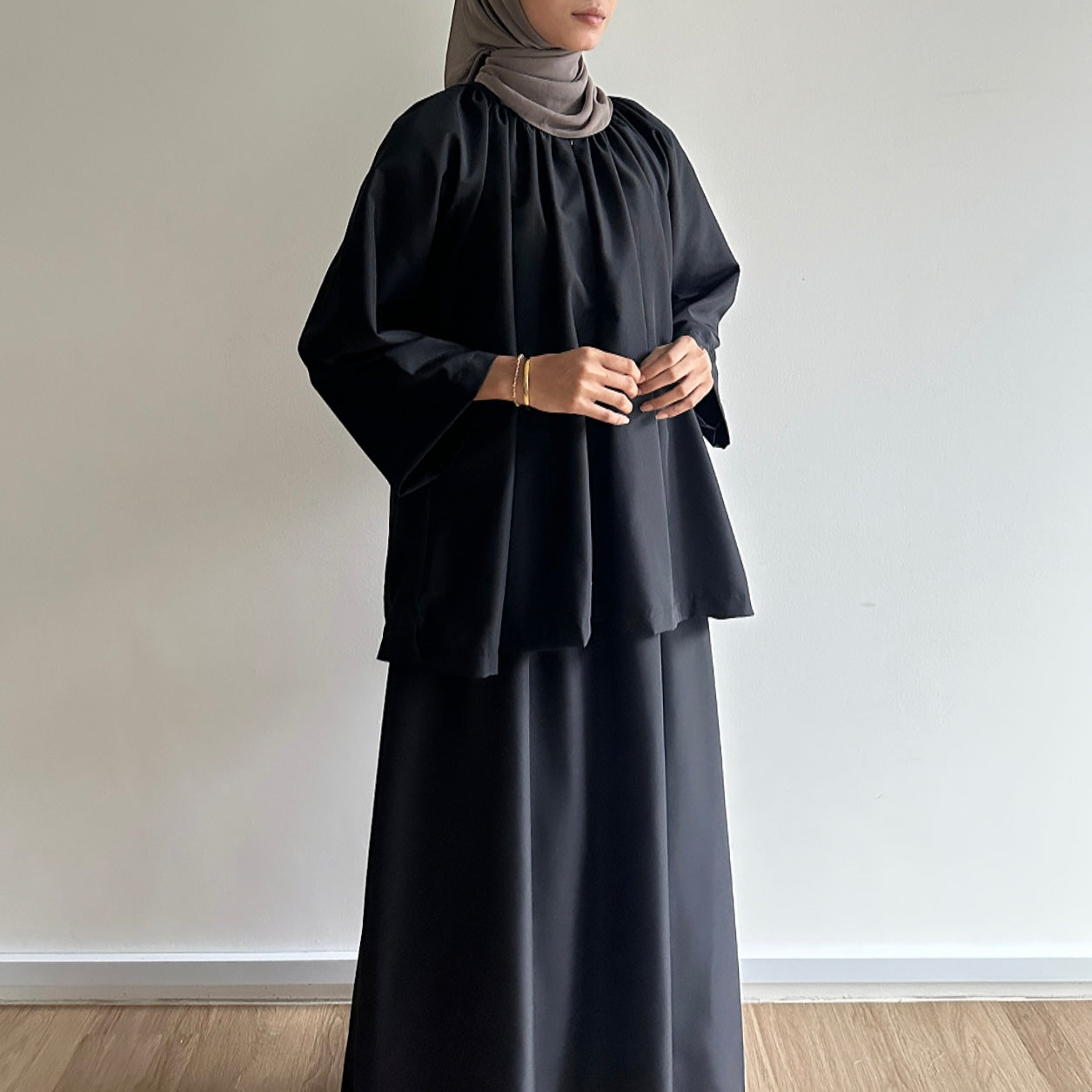 Tania classic skirt set