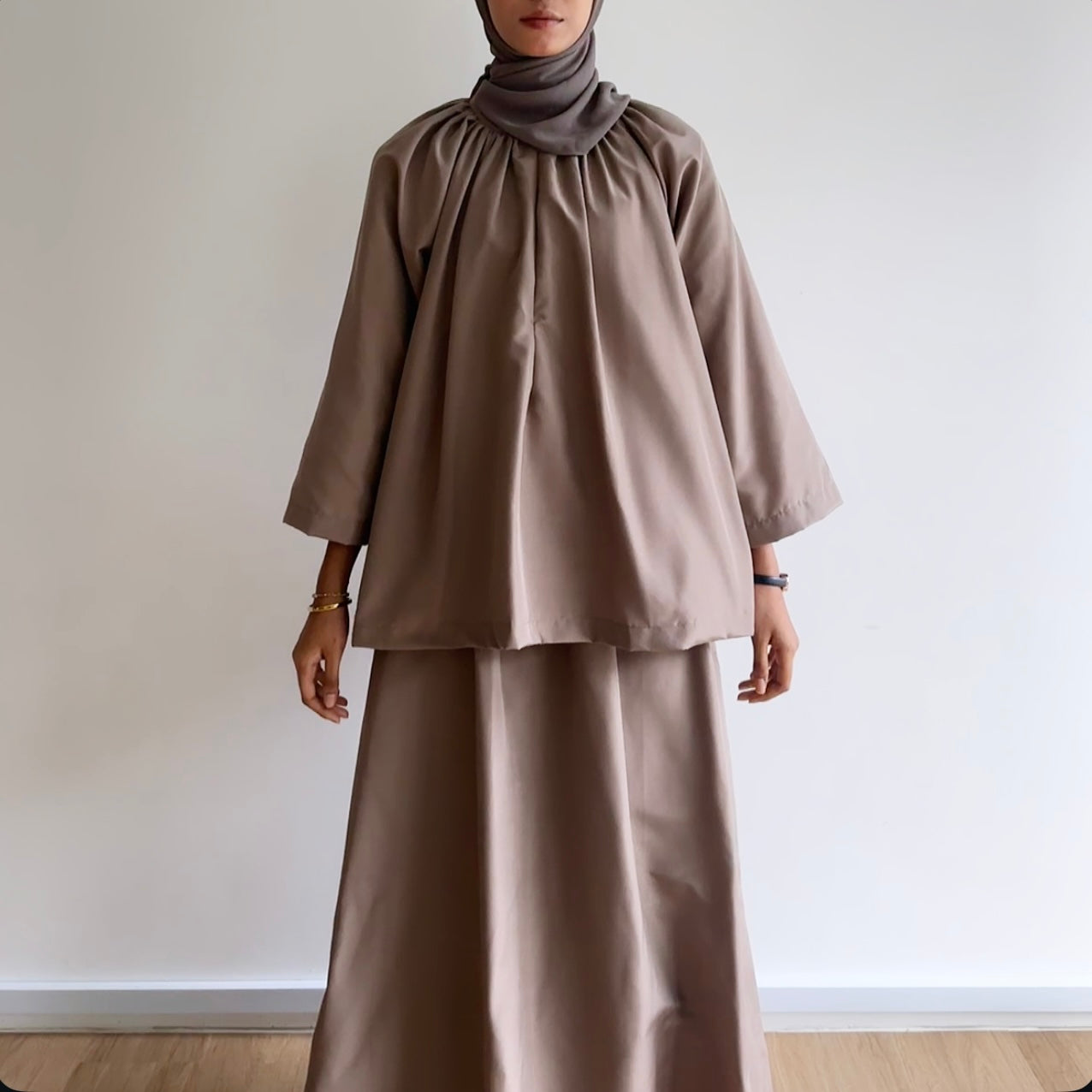 Tania classic skirt set