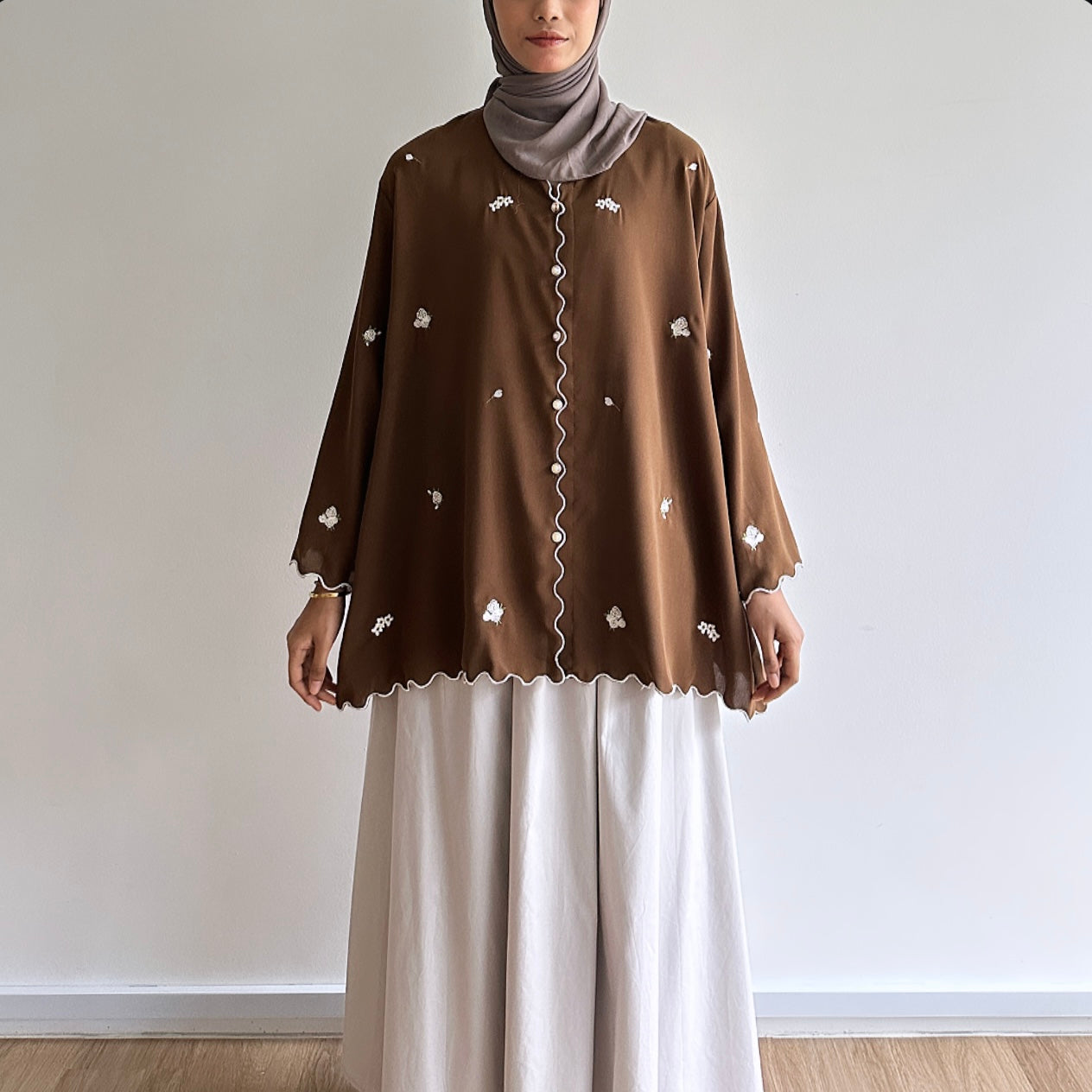 Aura sulam blouse