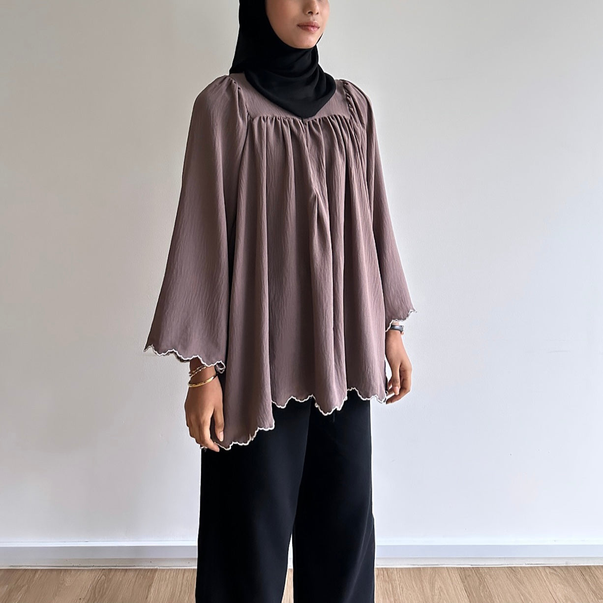 Tia sulam blouse