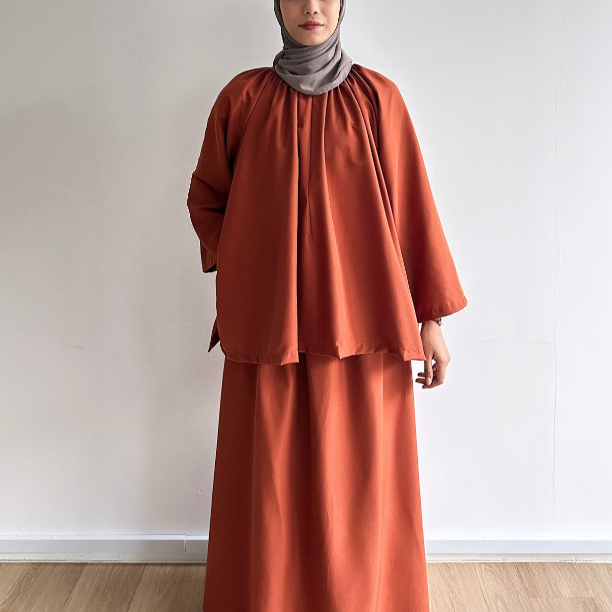 Tania classic skirt set