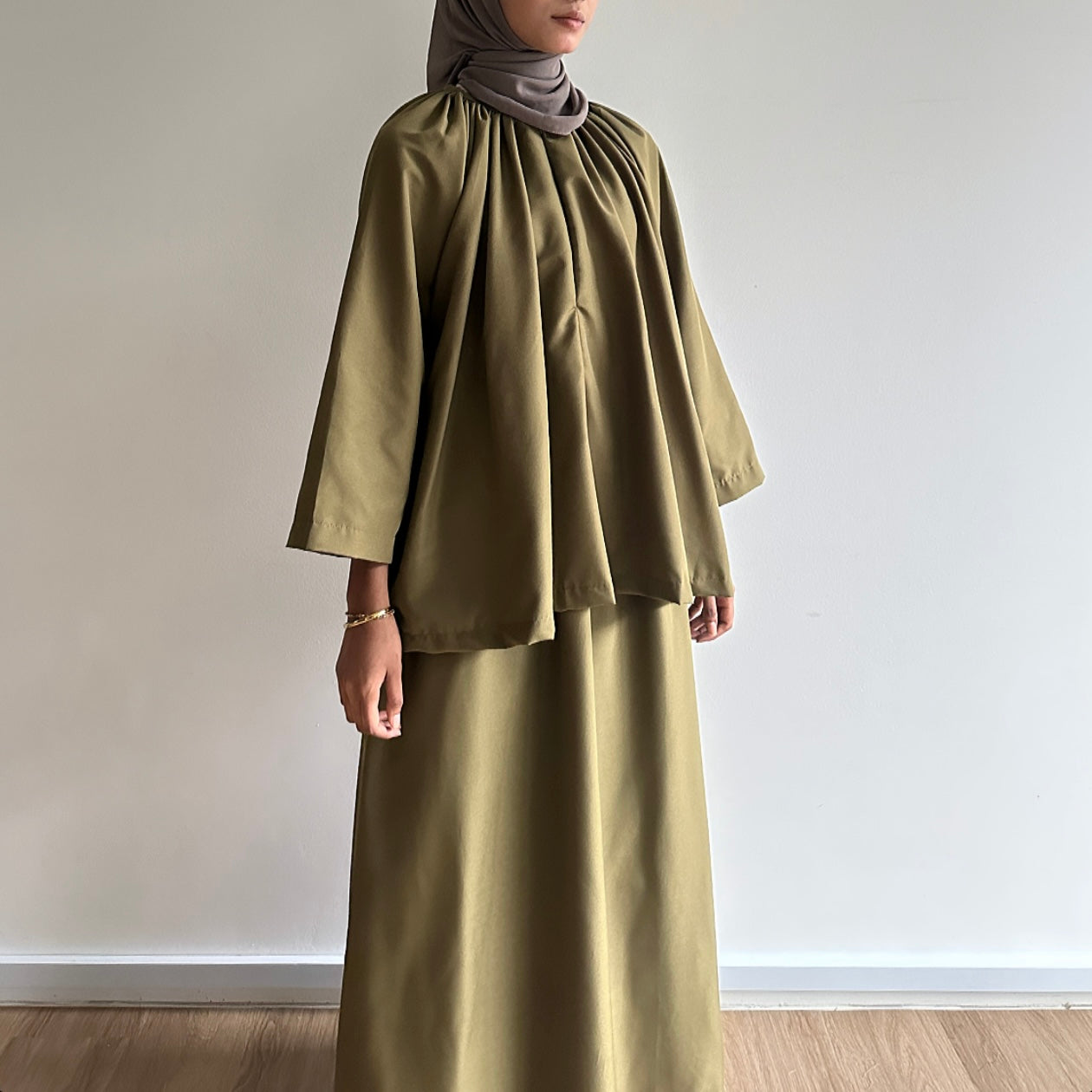 Tania classic skirt set