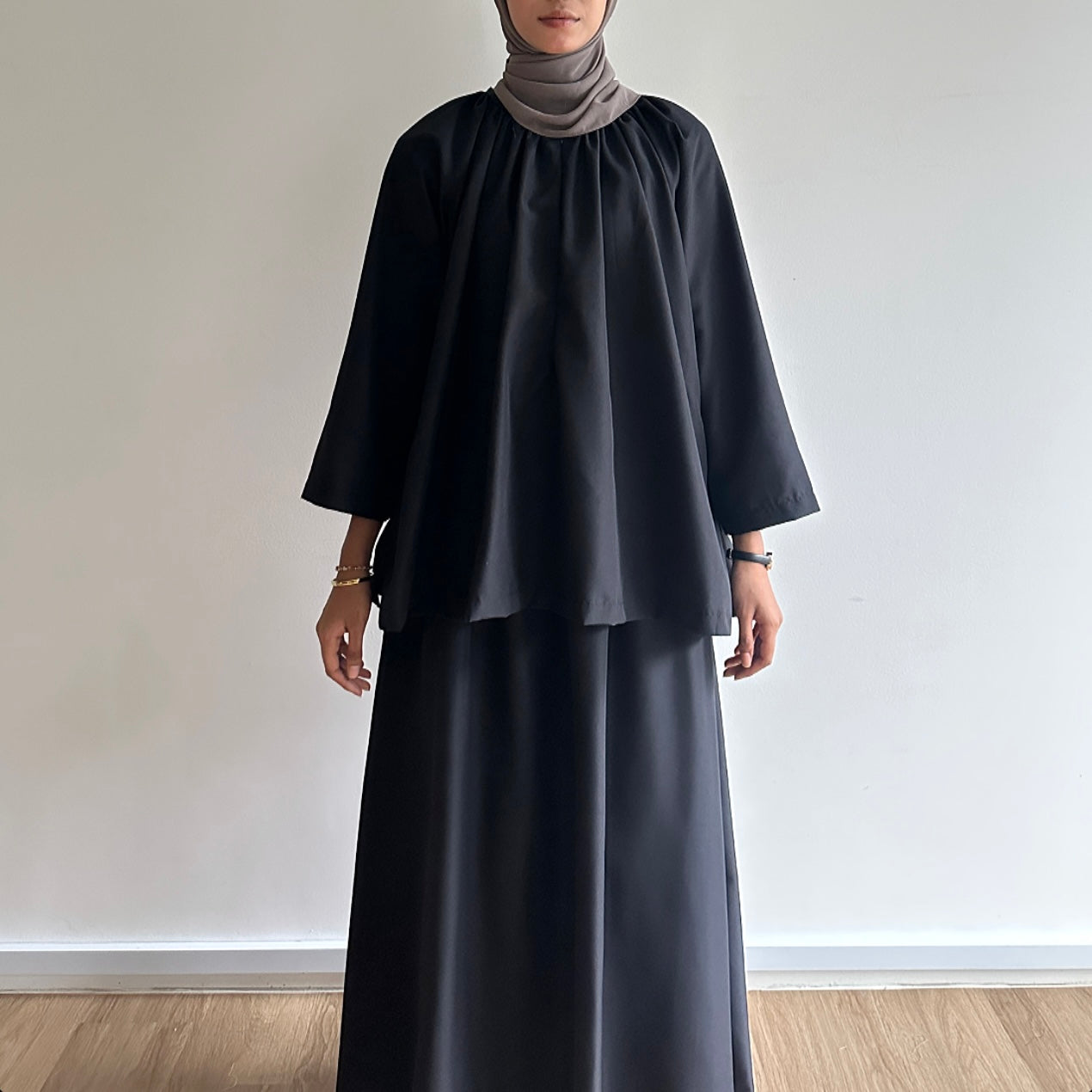 Tania classic skirt set