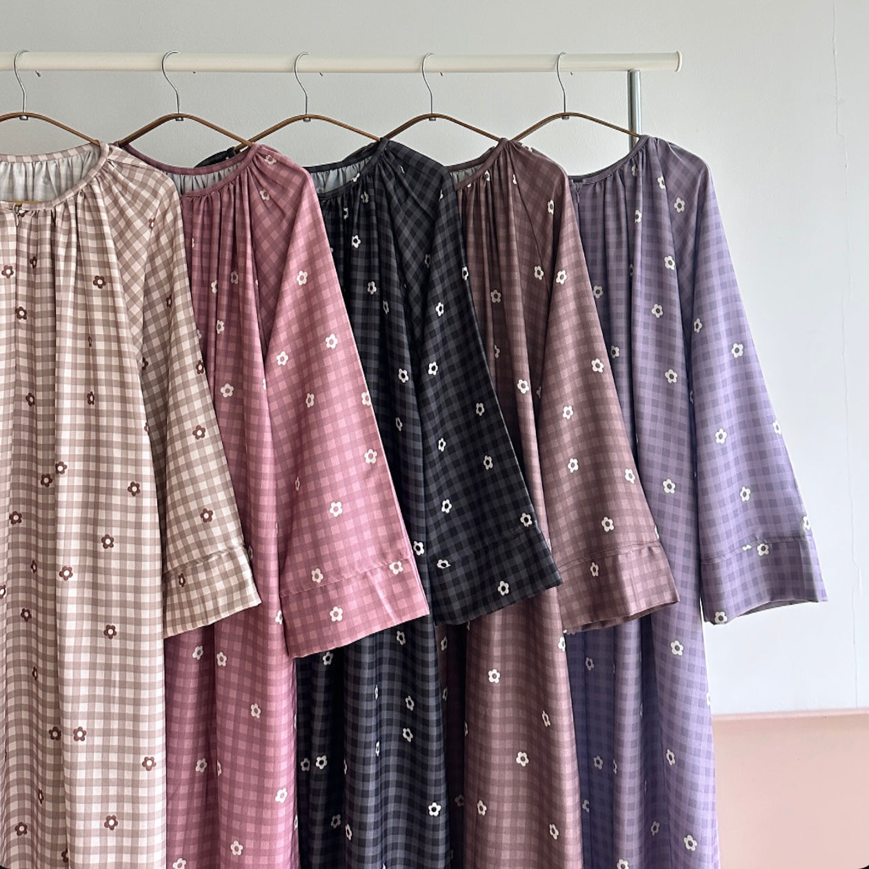 Kira daisy gingham dress