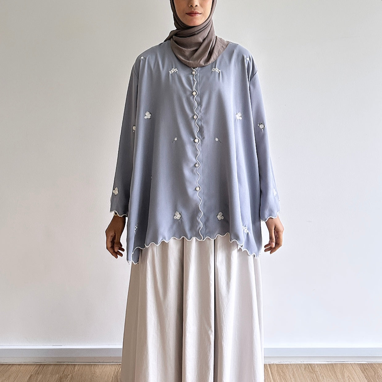 Aura sulam blouse