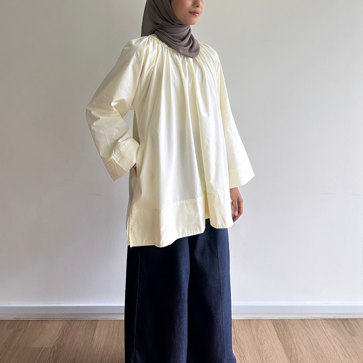 Cara raglan blouse