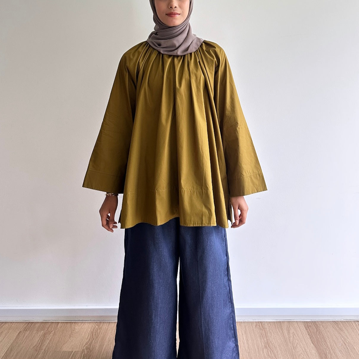 Cara raglan blouse