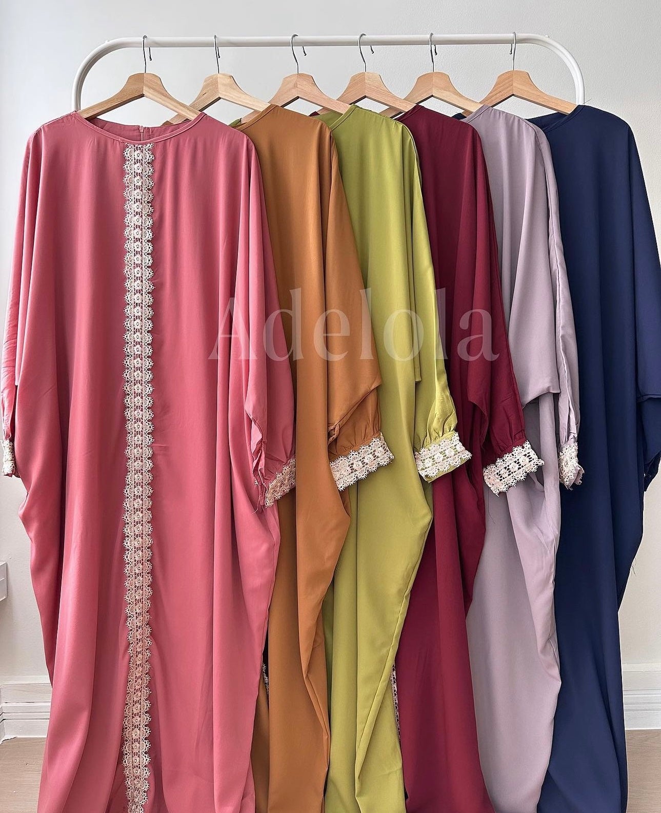 Tara batwing abaya