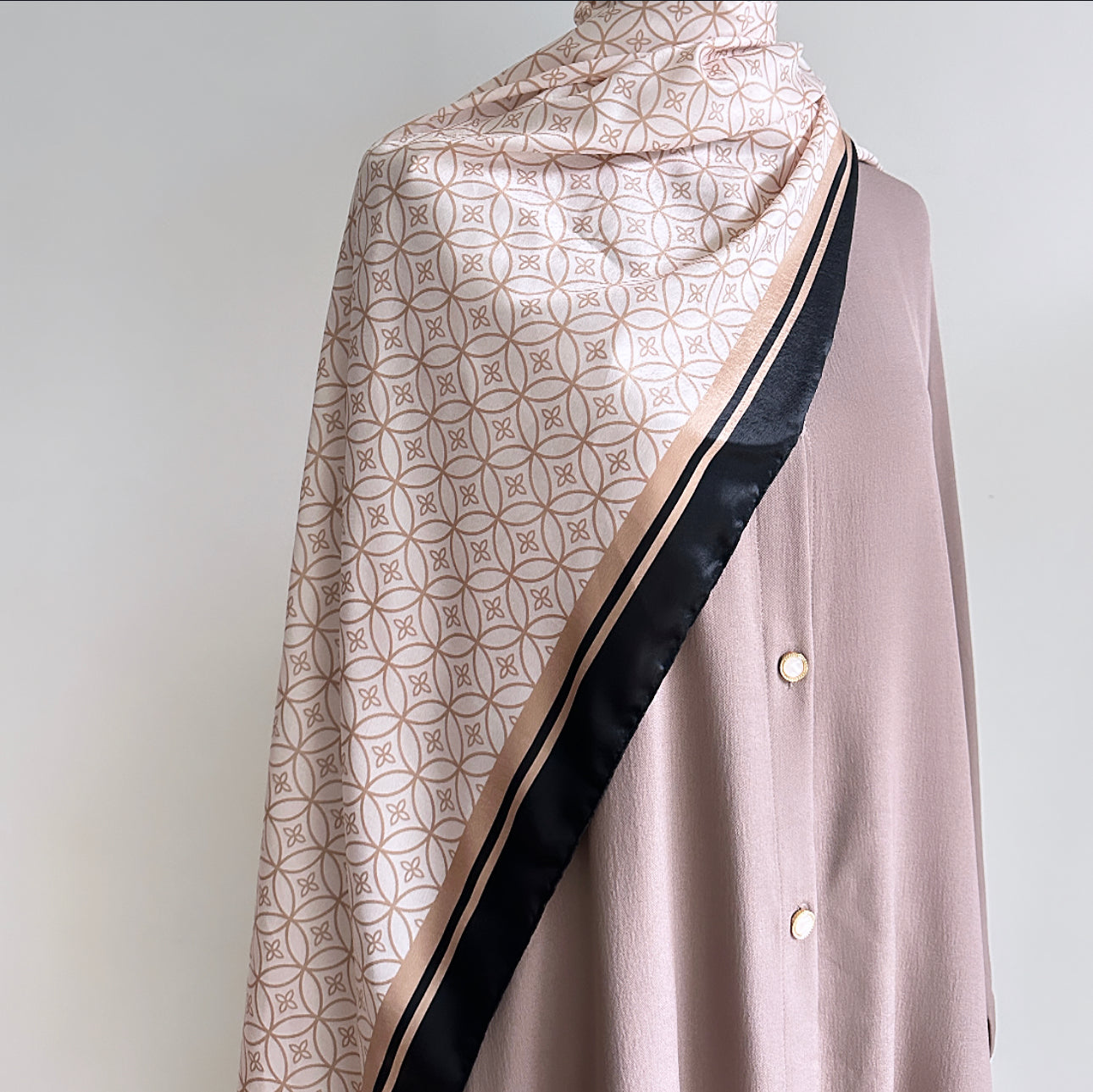 Or printed long shawl
