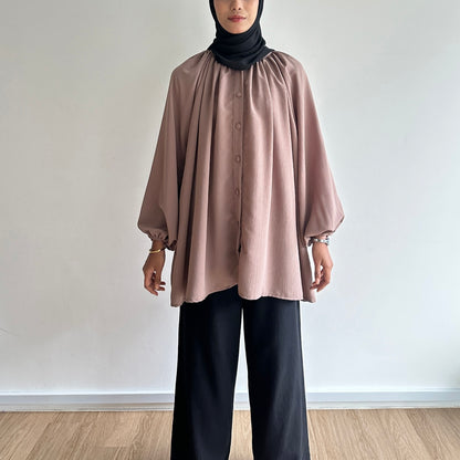 Della raglan blouse