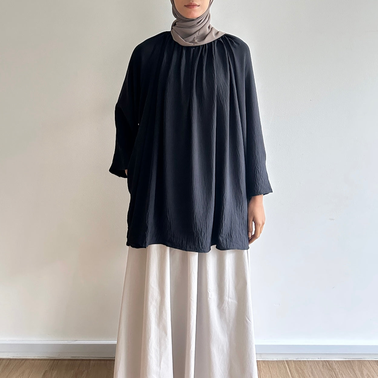 Mila basic raglan blouse