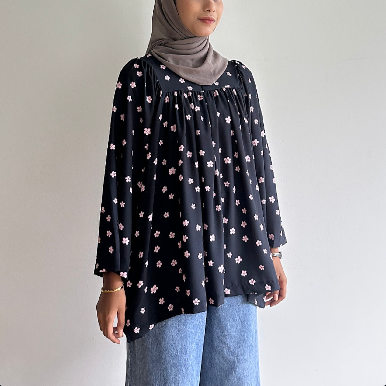 Anna floral blouse