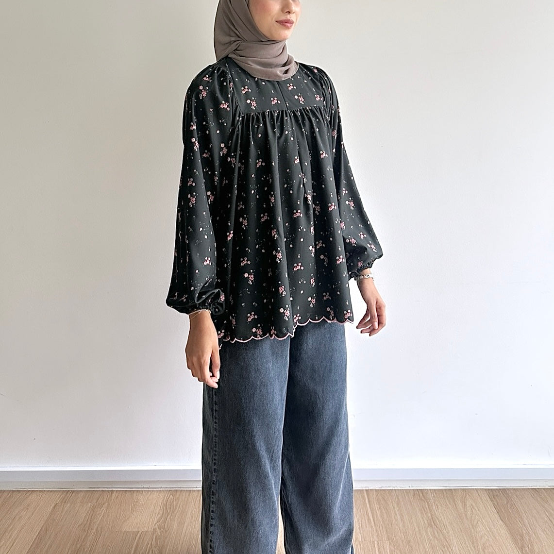 Anna floral puffy sleeve blouse