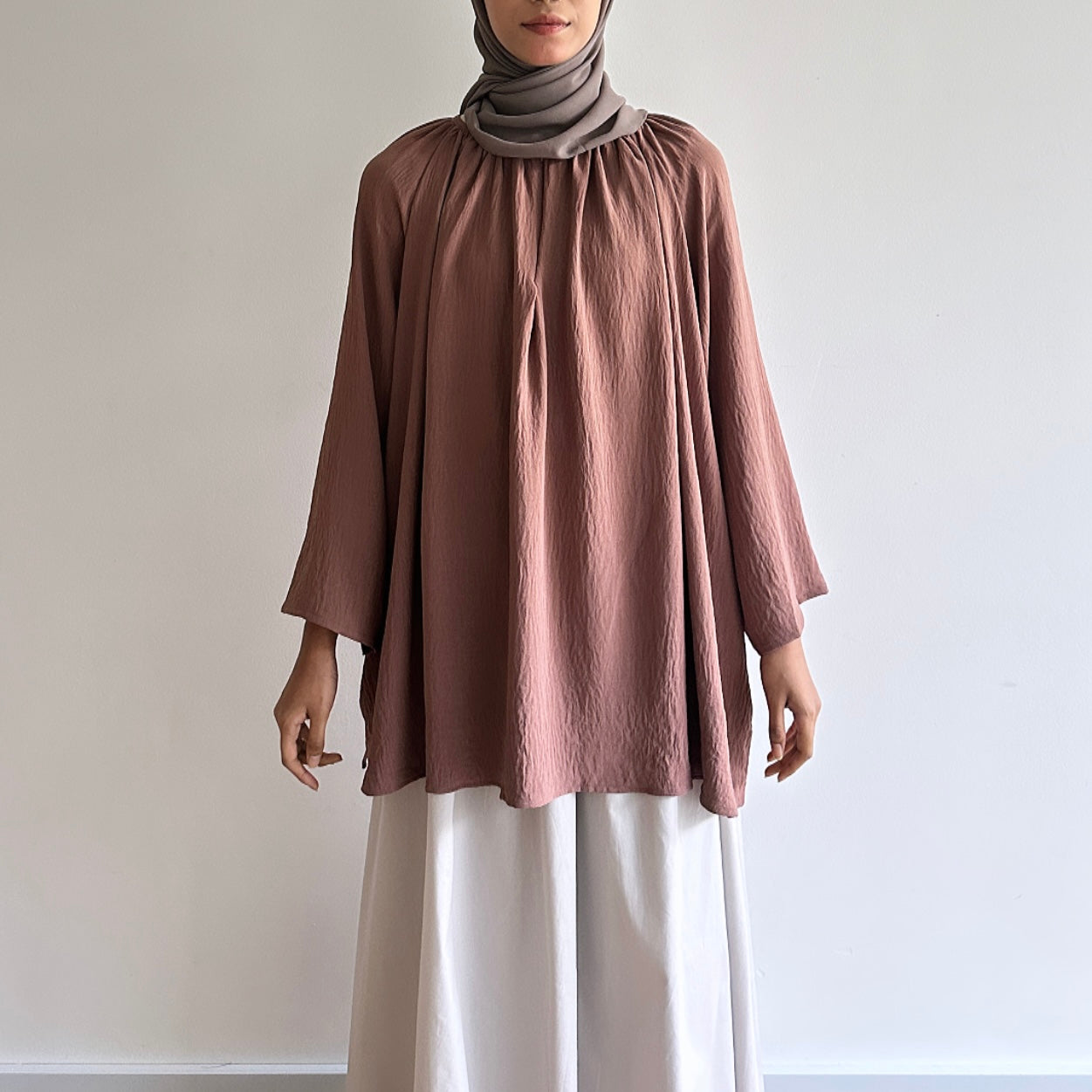 Mila basic raglan blouse