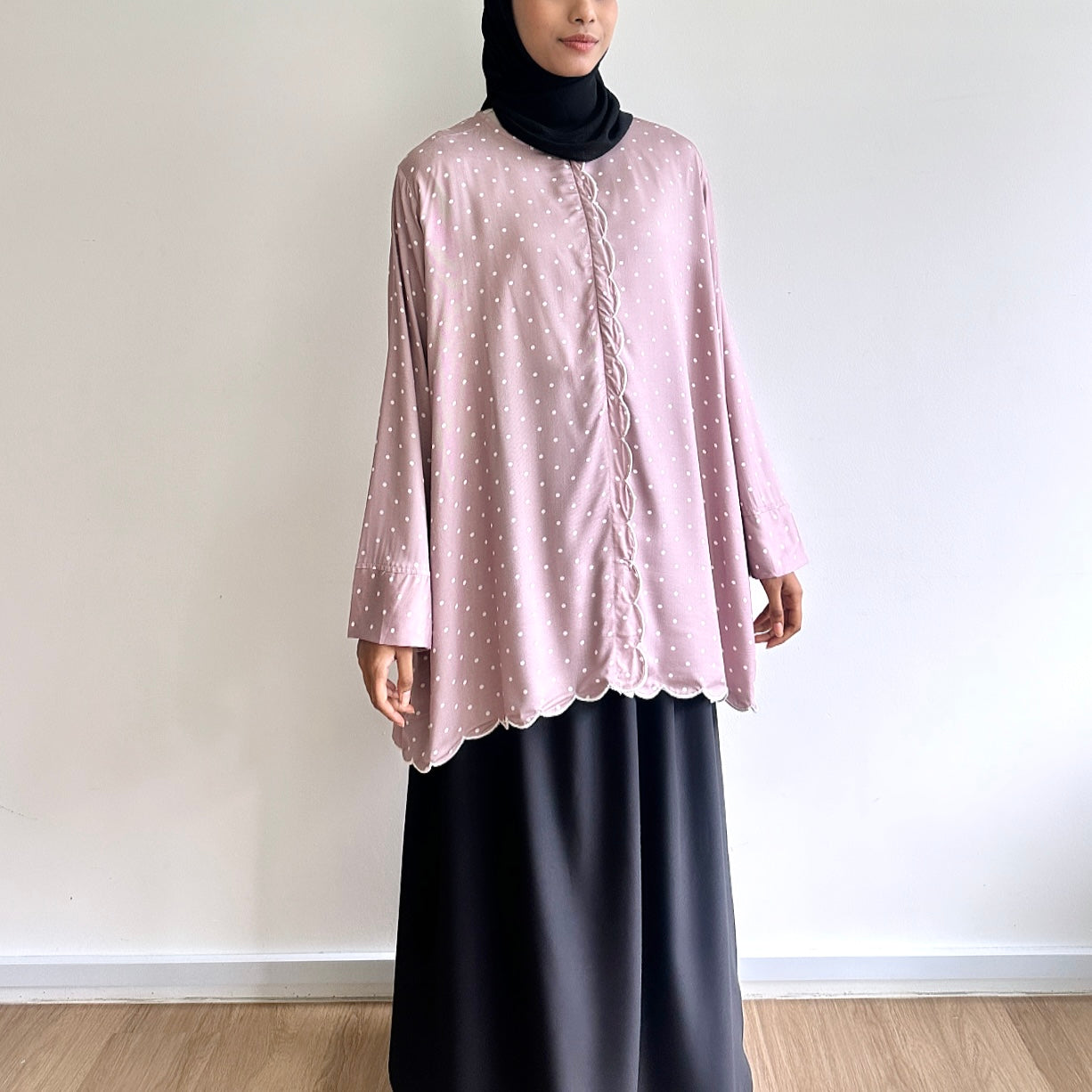 Mara scallop dot blouse