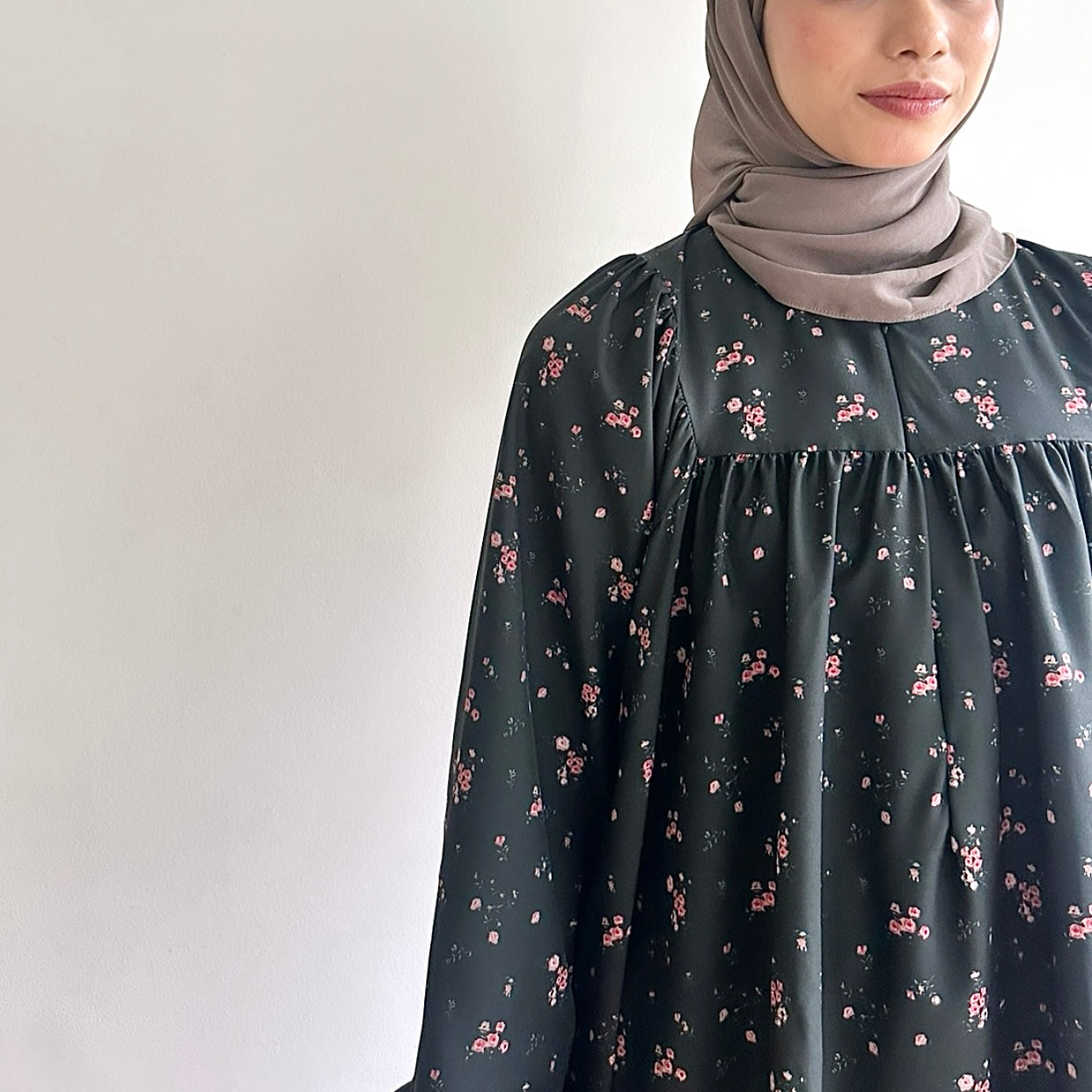 Anna floral puffy sleeve blouse