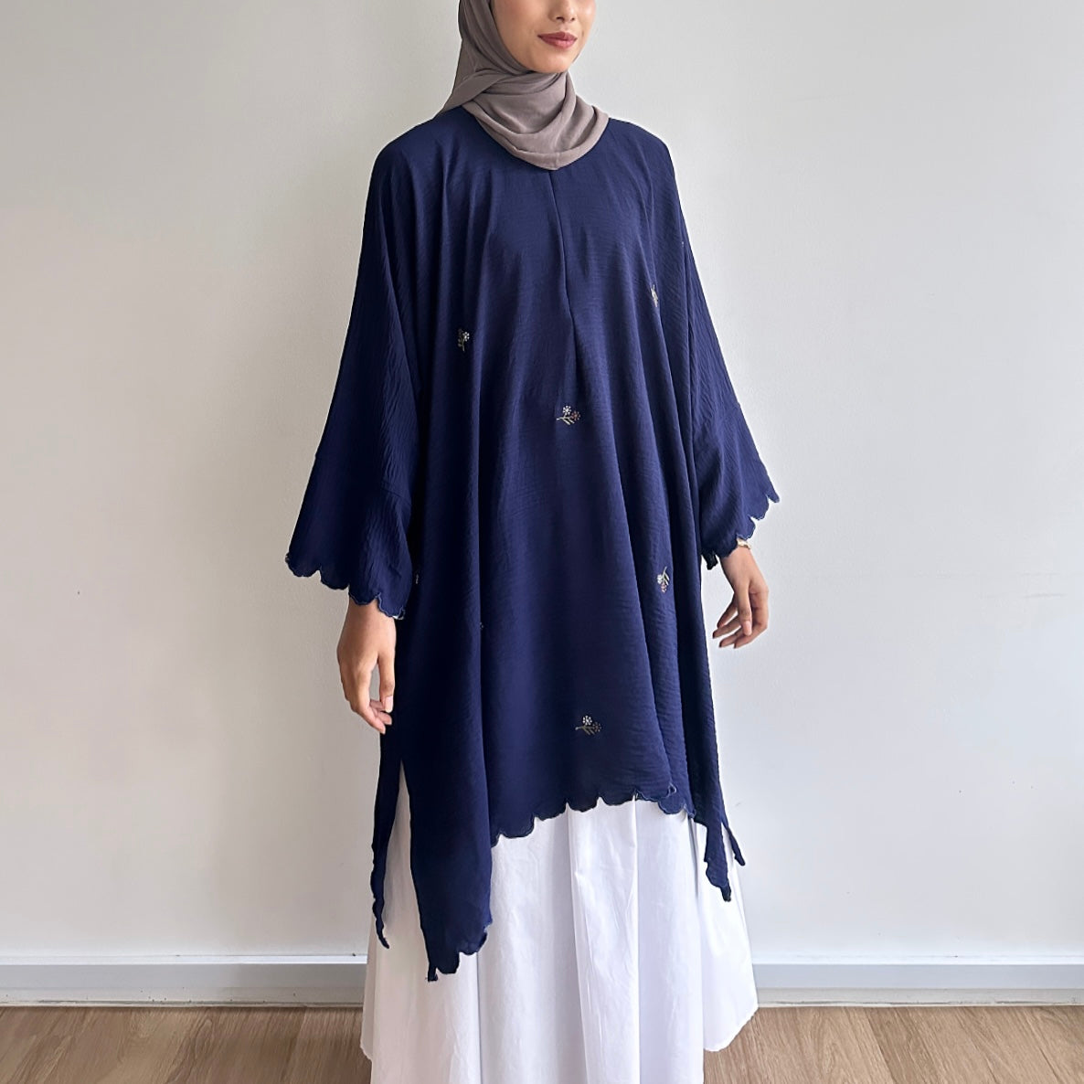 Amara scallop midi