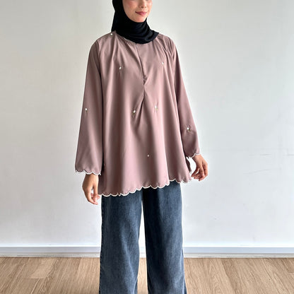 Nadra Embroidery Scallop Blouse