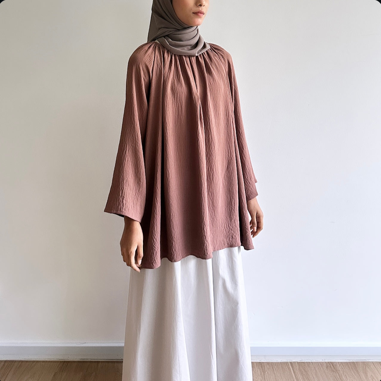 Mila basic raglan blouse