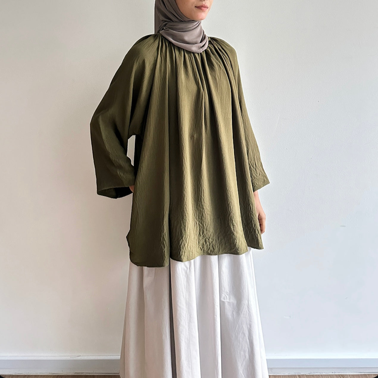 Mila basic raglan blouse