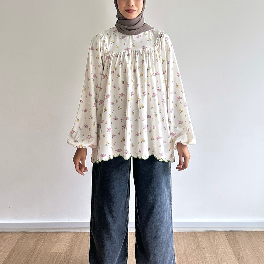 Anna floral puffy sleeve blouse
