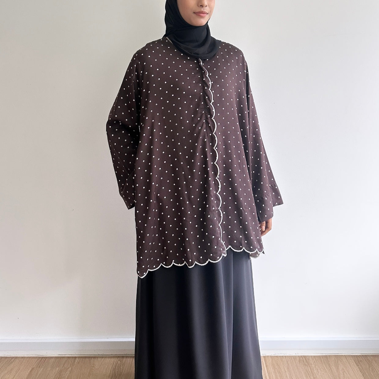 Mara scallop dot blouse