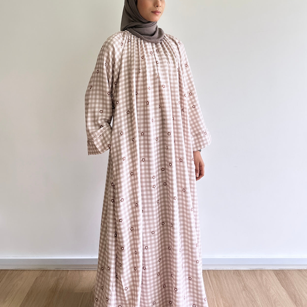 Kira daisy gingham dress