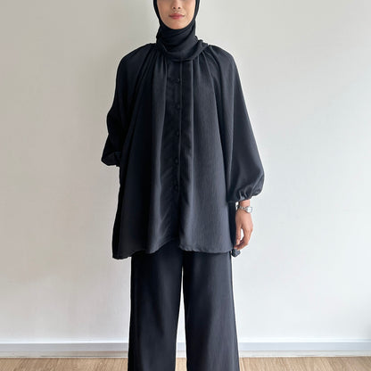 Della raglan blouse