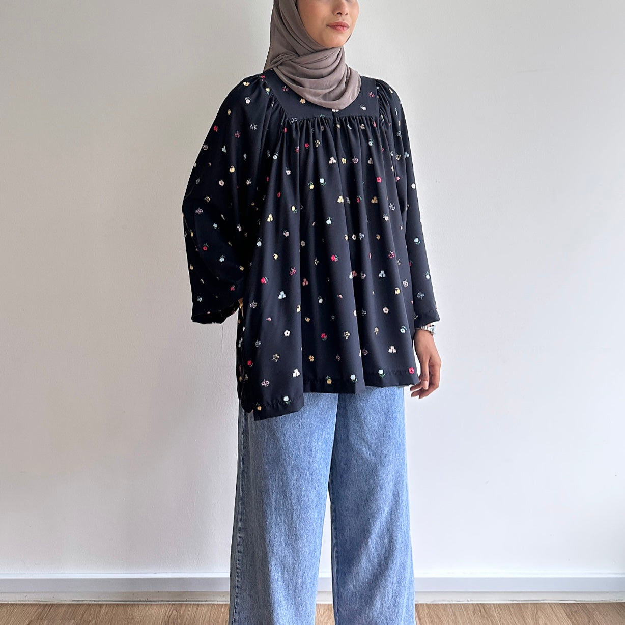 Anna floral blouse