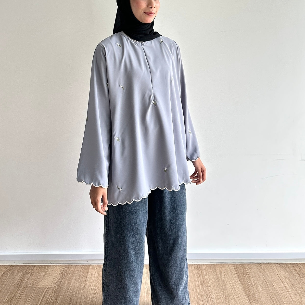 Nadra Embroidery Scallop Blouse
