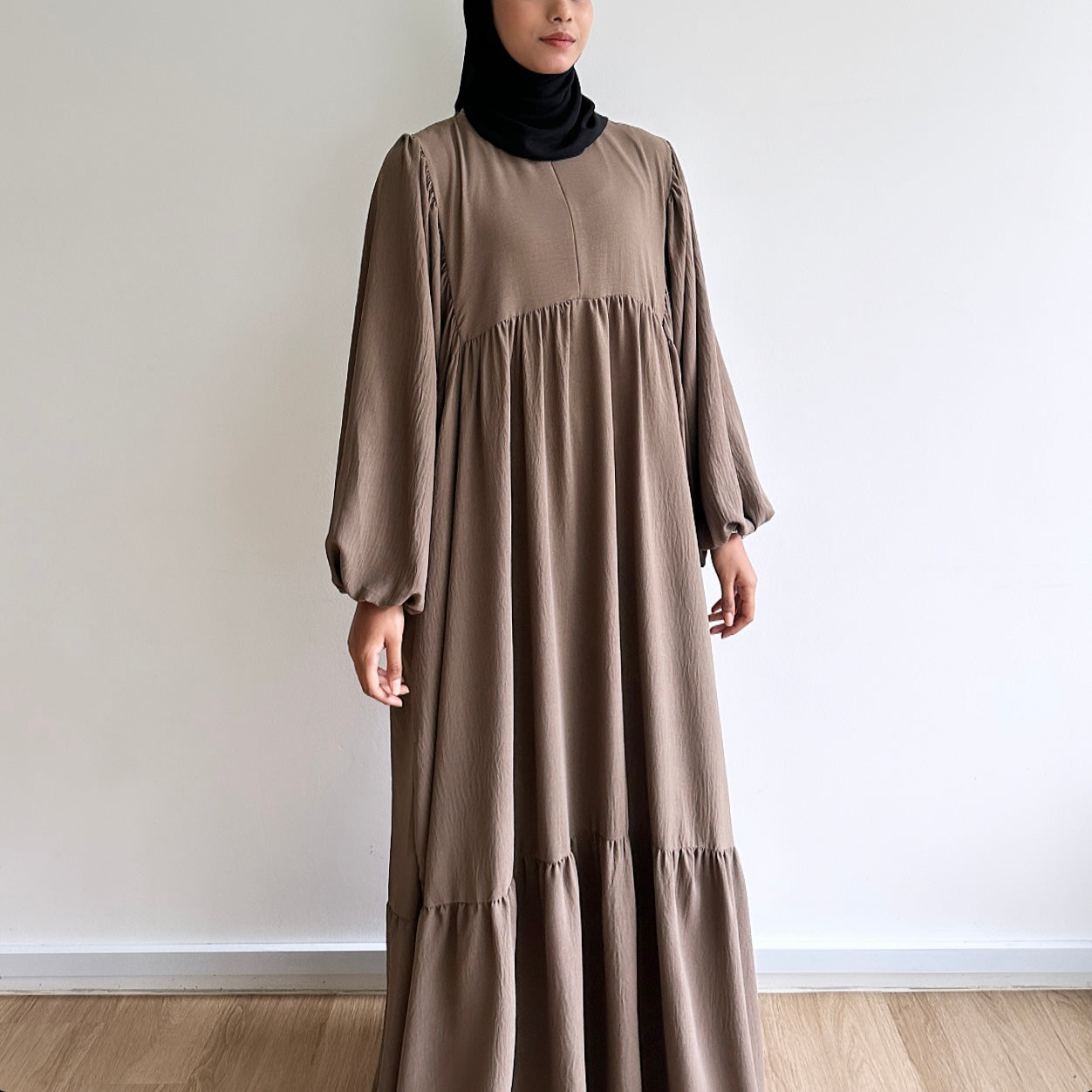 Talia balloon sleeve dress