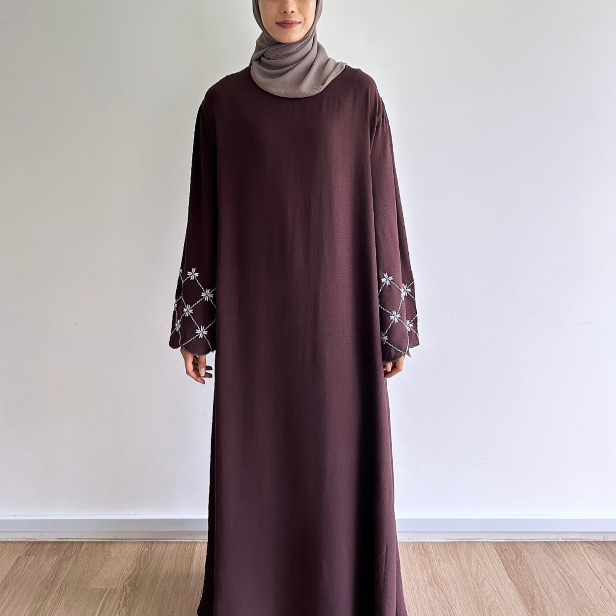 Yuna floral abaya