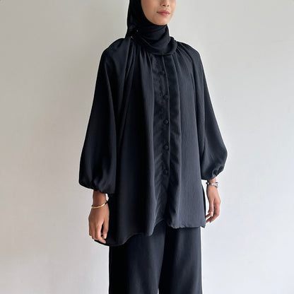 Della raglan blouse