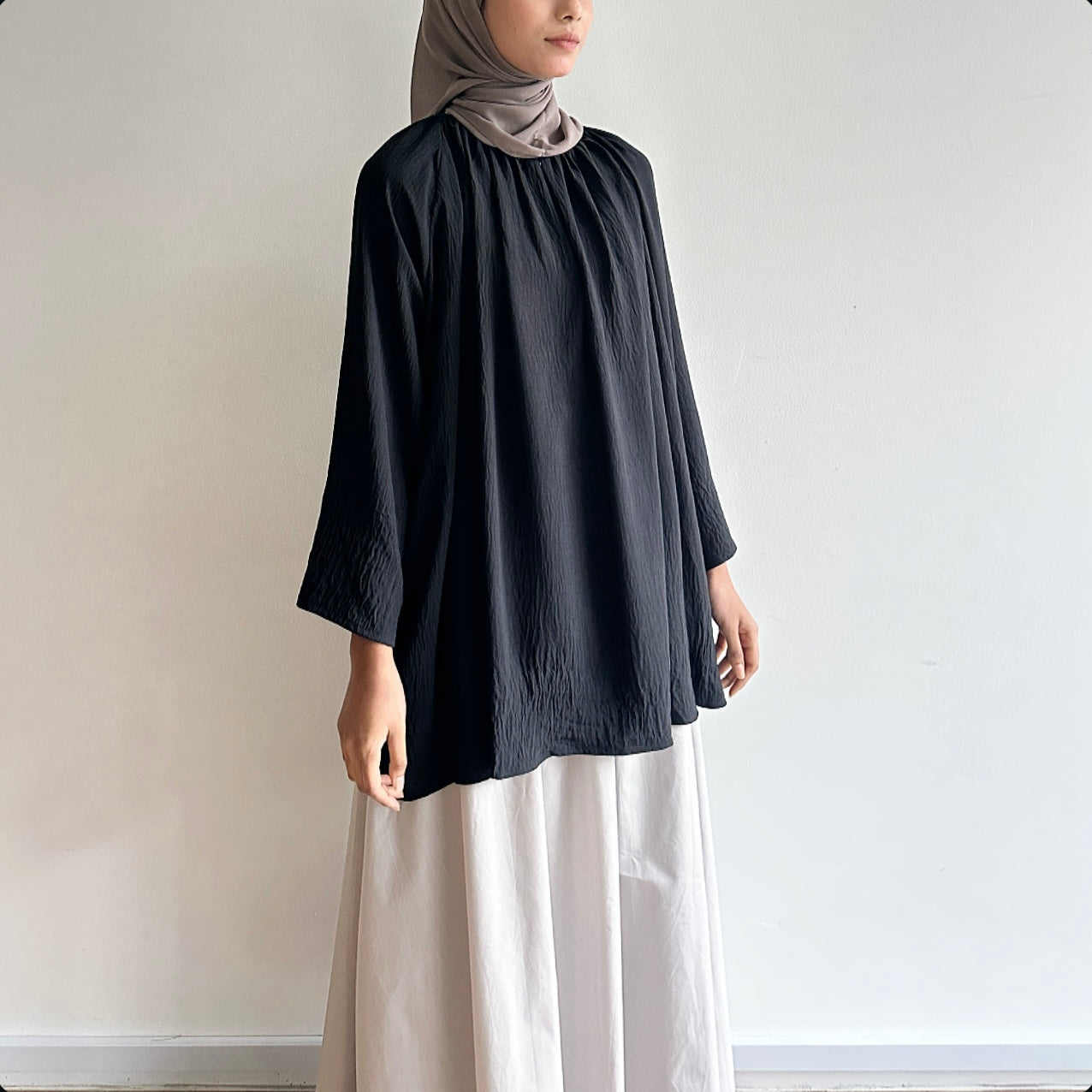 Mila basic raglan blouse